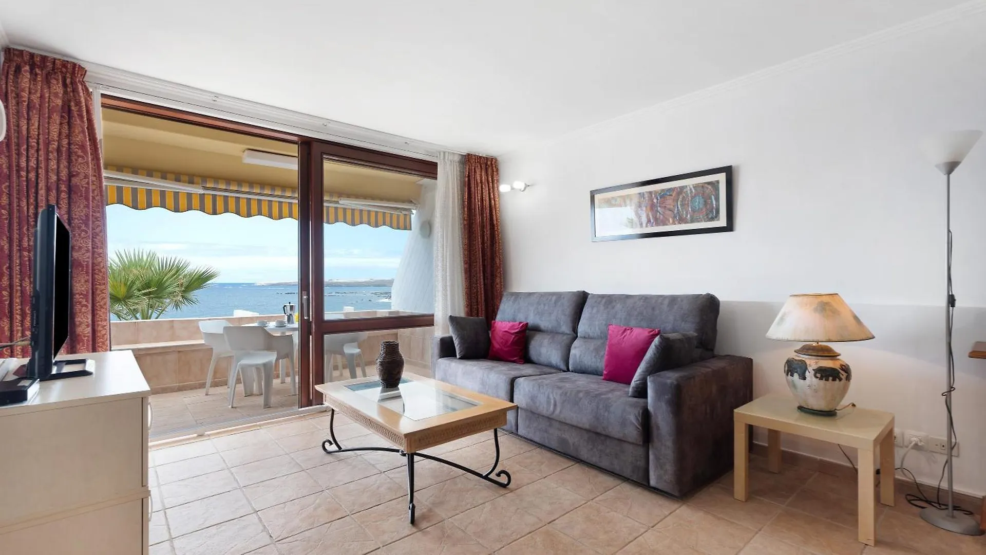 Apto 108 Wonder Located In Front Of The Sea With Swimming Pool Apartment Arona